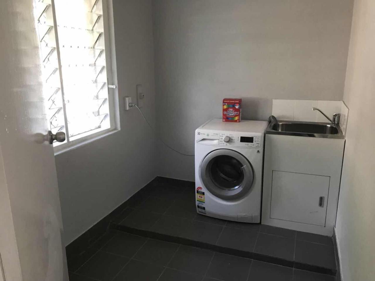 퍼스 Maddington House Unit A 빌라 외부 사진